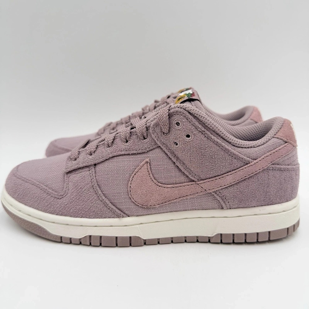 Nike Women's Dunk Low Violet Sail Purple Sneakers Shoes IQ0386-226 Size 10.5 NEW